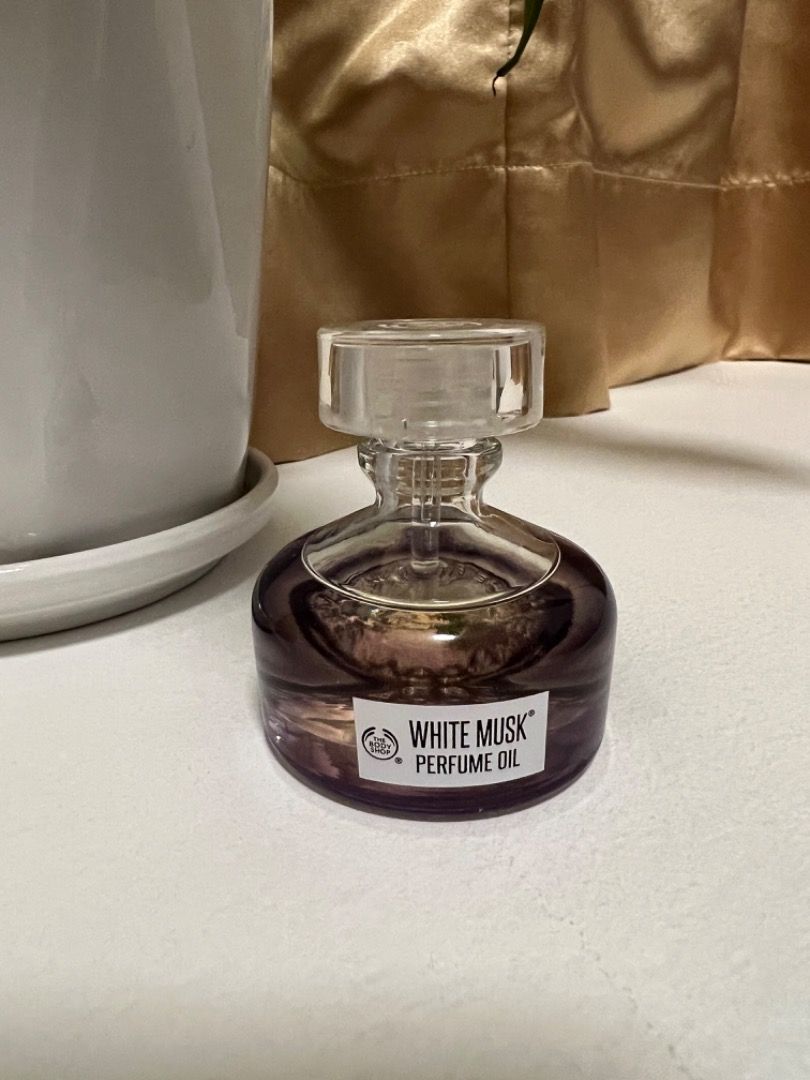 Body shop white musk perfume 2025 oil