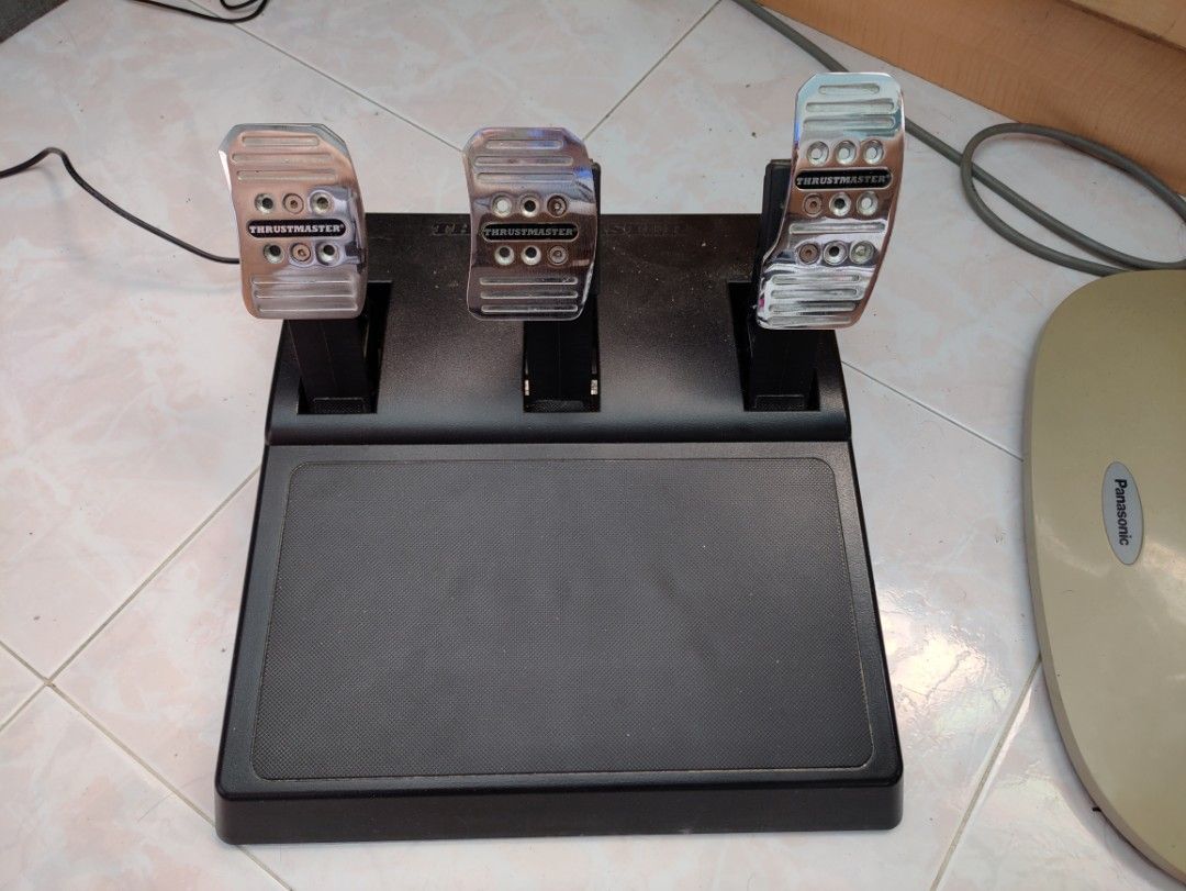 Thrustmaster t150 + T3PA pedals, Video Gaming, Gaming Accessories