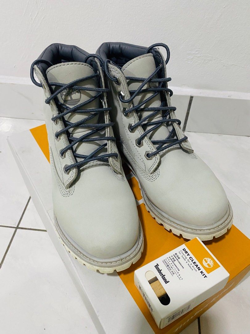 Timberland Women s Waterville 6 Inch Waterproof Boots Light Grey