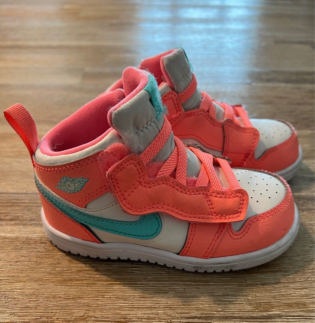 Air jordan clearance 1 mid girls