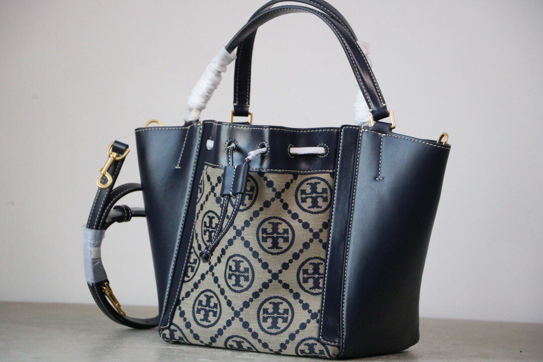Mcgraw leather laptop tote tory burch top