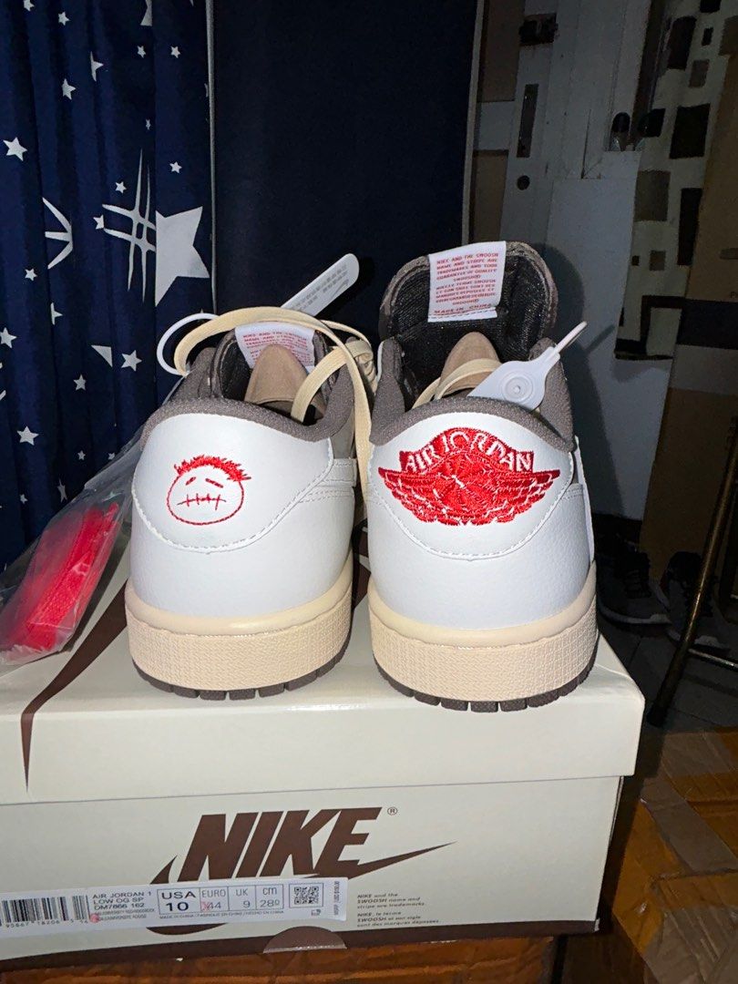 Travis Scott R. Mocha UA pair