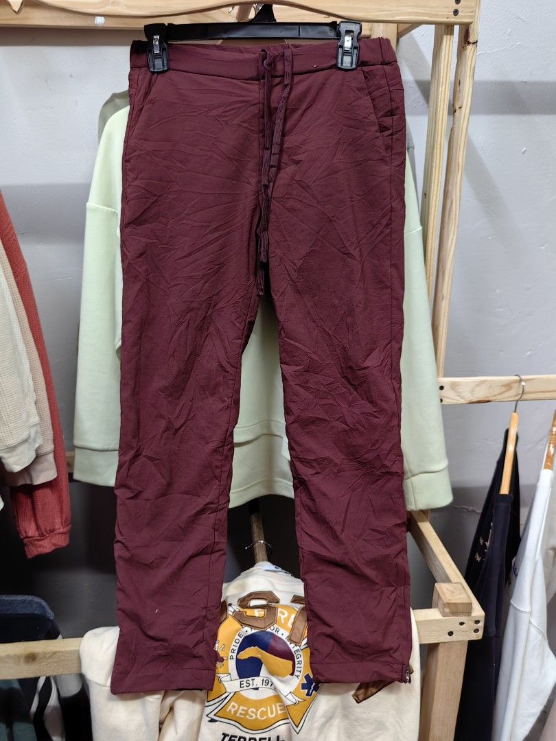 uniqlo heattech warm line pants, Women's Fashion, Bottoms, Other Bottoms on  Carousell