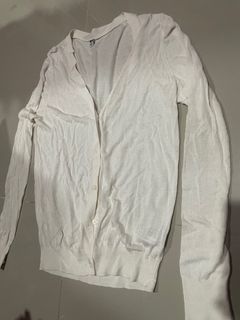 uniqlo white cardigan