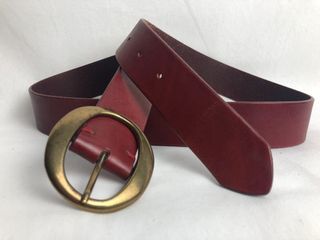 Vintage Gap Women Genuine Leather Burgundy Red Belt with a Burnished Brass O-Ring Buckle (Size: L)
