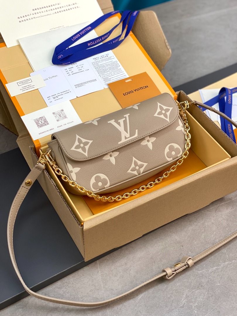 Wallet on Chain Ivy Monogram Empreinte - Wallets and Small Leather Goods
