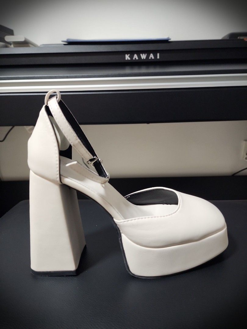 White sales thick heels