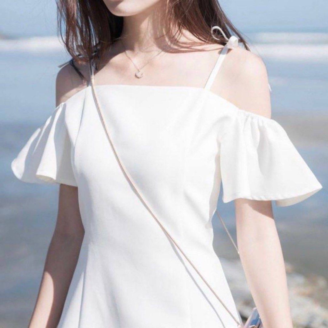 White off the on sale shoulder t shirt dress