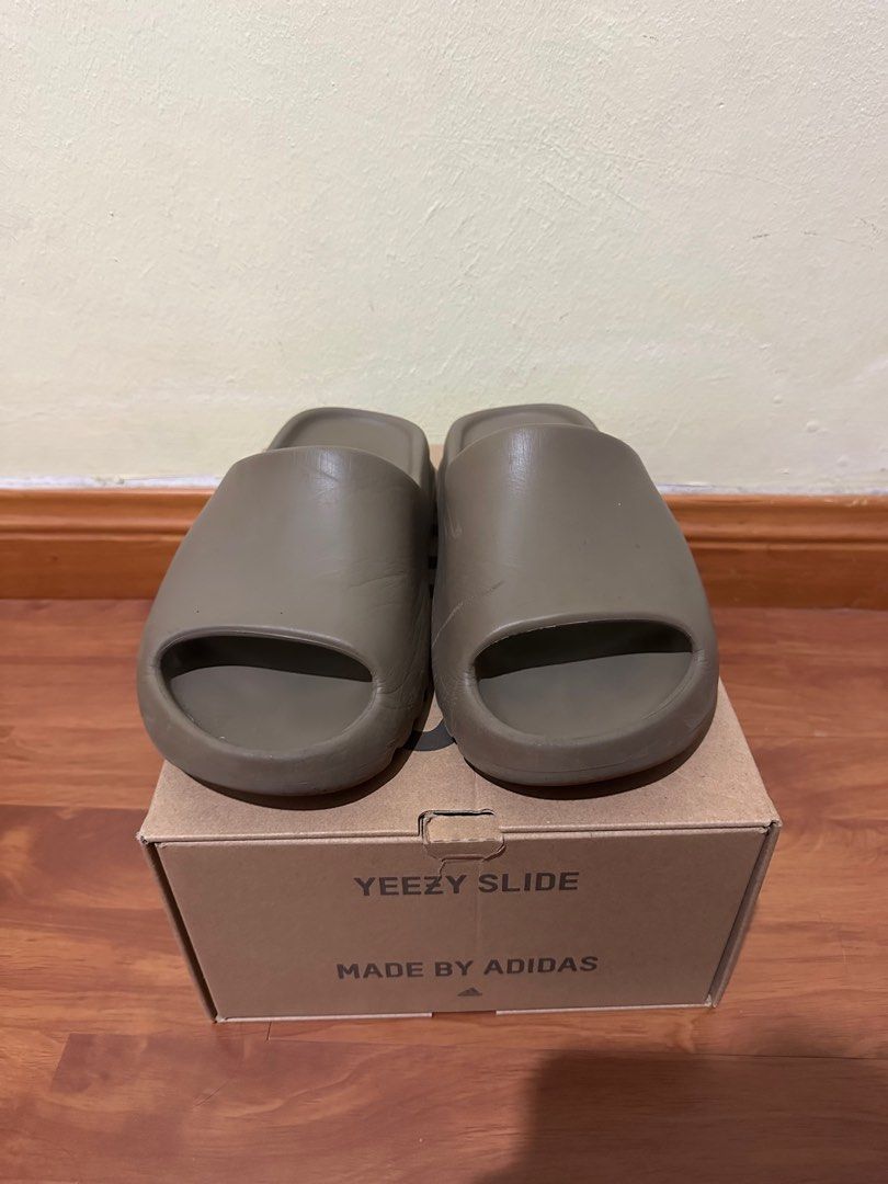 Yeezy store slide earth