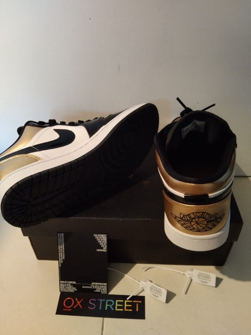 Air jordan 1 low gold toe on feet shop