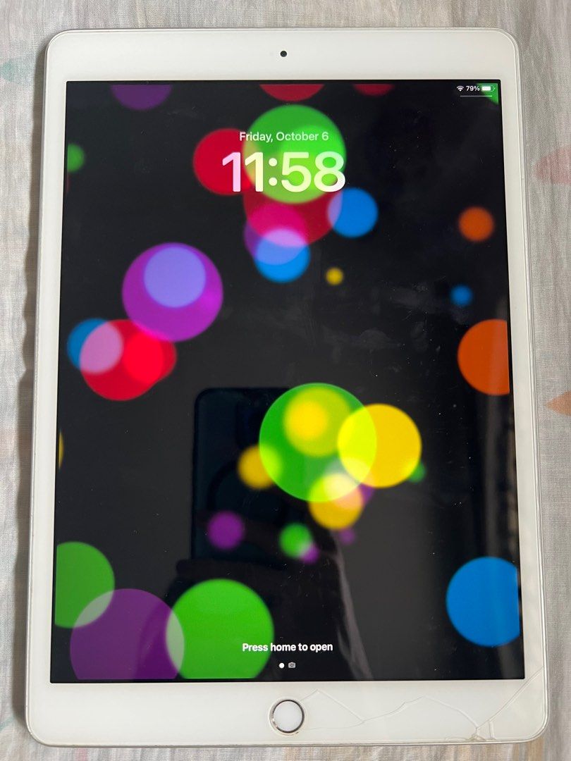 7th Gen w/ Apple Pencil (Category: iPad) located in Paranaque City. Submitted by abcmnda1230 (Listing ID 1258582311, Image 1). Description: iPad 7th gen. Well-taken cared of. Looks brand new. No scratches .