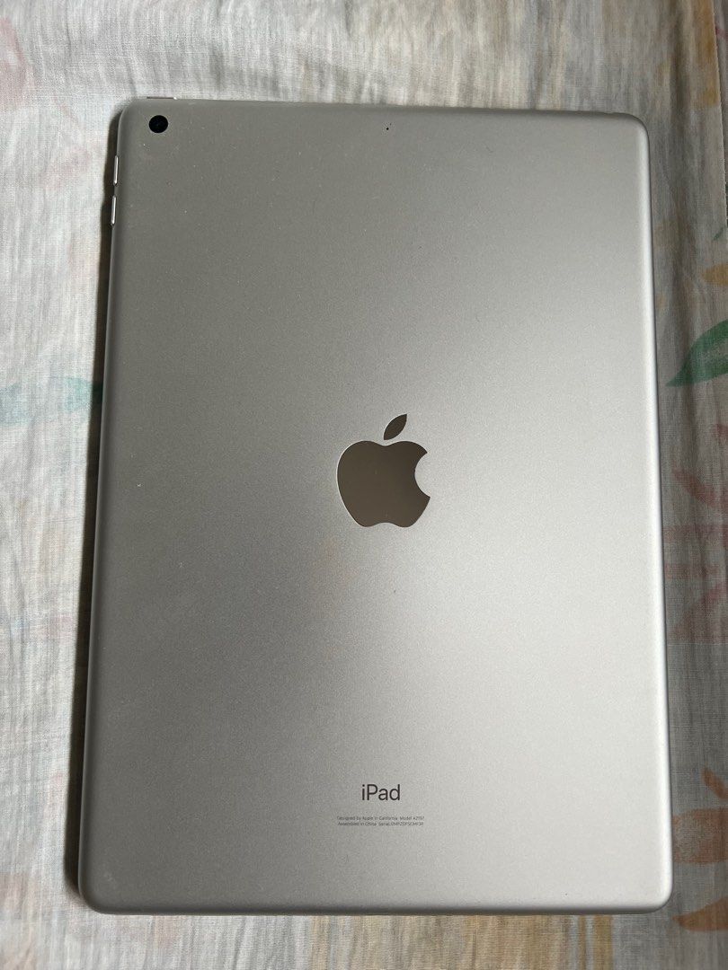7th Gen w/ Apple Pencil (Category: iPad) located in Paranaque City. Submitted by abcmnda1230 (Listing ID 1258582311, Image 2). Description: iPad 7th gen. Well-taken cared of. Looks brand new. No scratches .