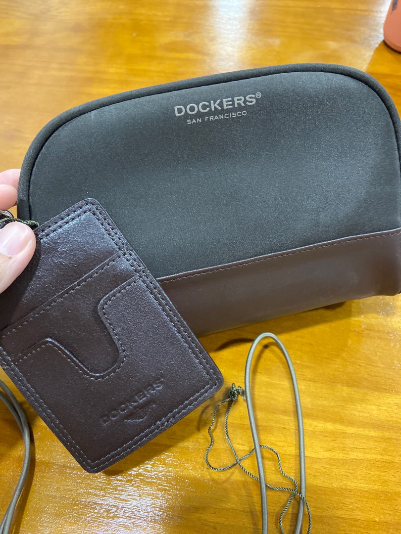 Dockers best sale toiletry bag
