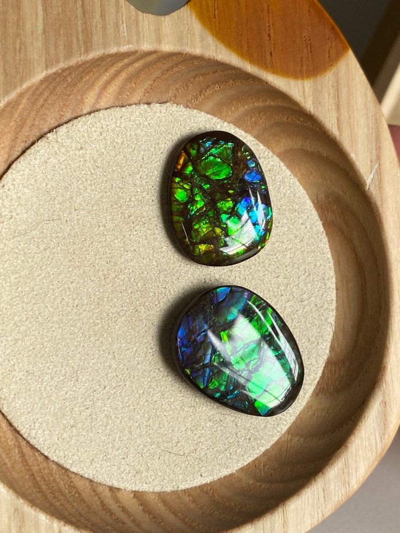 藍綠色🦋 天然斑彩裸石龍紋龍鱗紋隨身石Ammolite pocket stone , 女裝