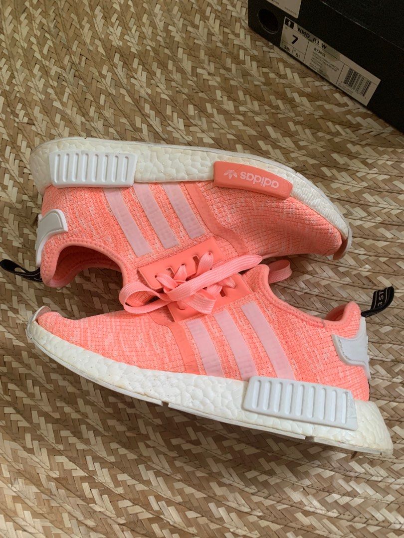 Womens nmd r1 sale cheap
