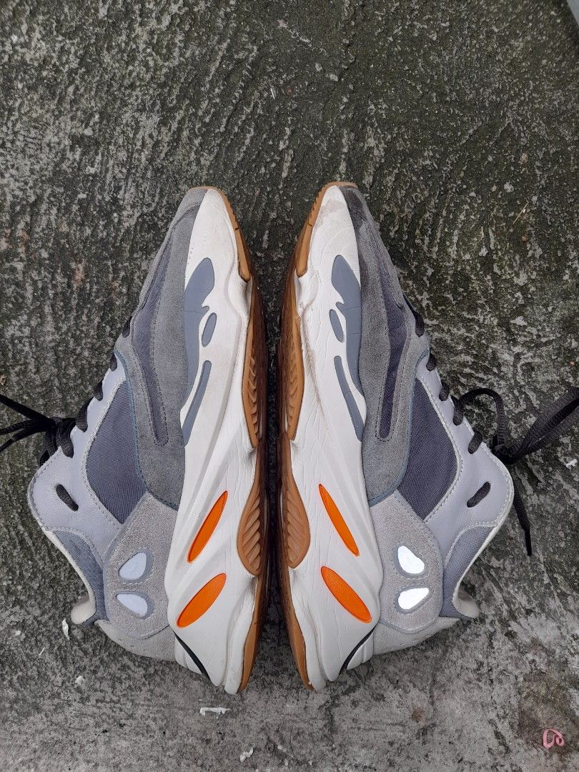 Yeezy magnet sales on feet