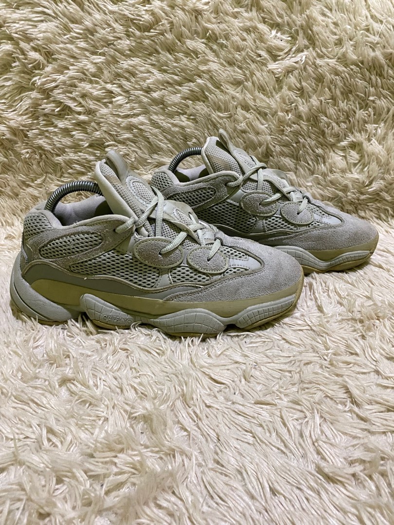 Adidas yezzy boost 500, Fesyen Pria, Sepatu , Sneakers di Carousell