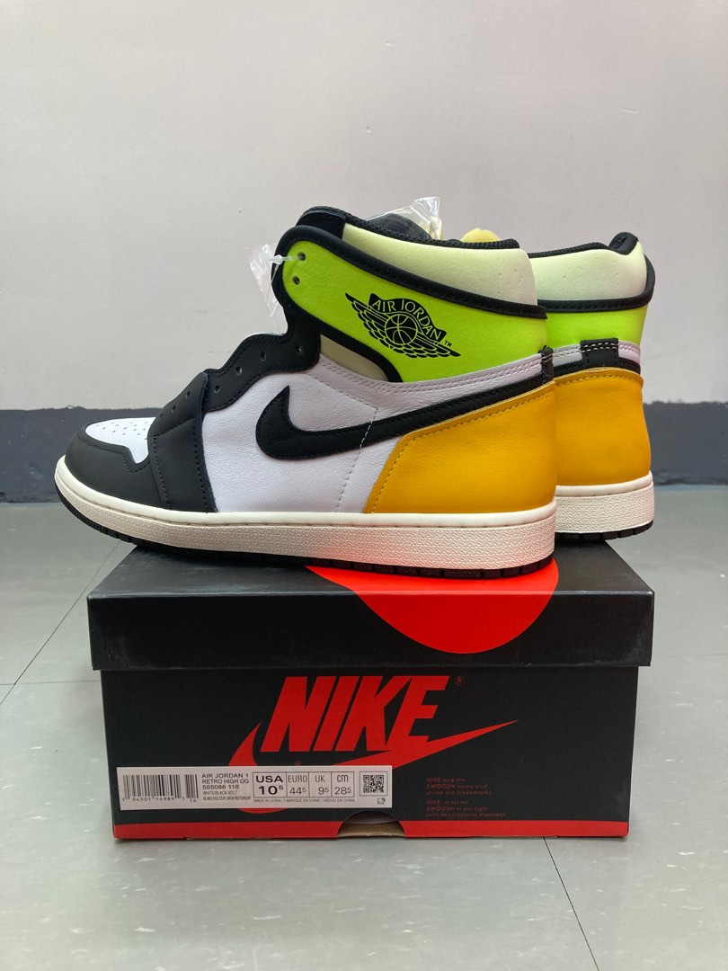 Air jordan 1 high og volt, 男裝, 鞋, 波鞋- Carousell