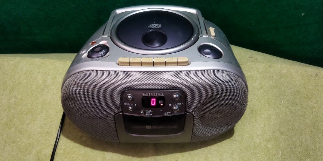 Aiwa CSD-A310 CD Radio (Category: Portable Music Players) located in Pasay City. Submitted by marineljapansurplus (Listing ID 1258597382, Image 2). Description: Ptpa AIWA CD Radio Model: CSD-A310 TUNER 📻 : Working 👍(Complete all local FM/AM station. CD 💿 : Working 👍(CD-R/RW playable) Cassette: worn out belt. not playing Power: 100v 16W 🔌 (need gamitan Ng transformer) Made in Indonesia Issues: Dent on speaker grill Price: ₱850 Loc. Cabrera, P