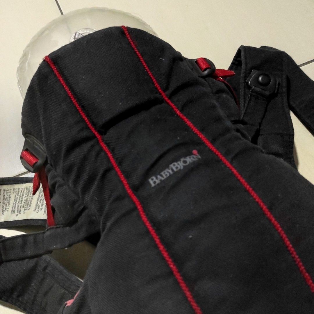 Porte bébé babybjorn active noir et rouge store