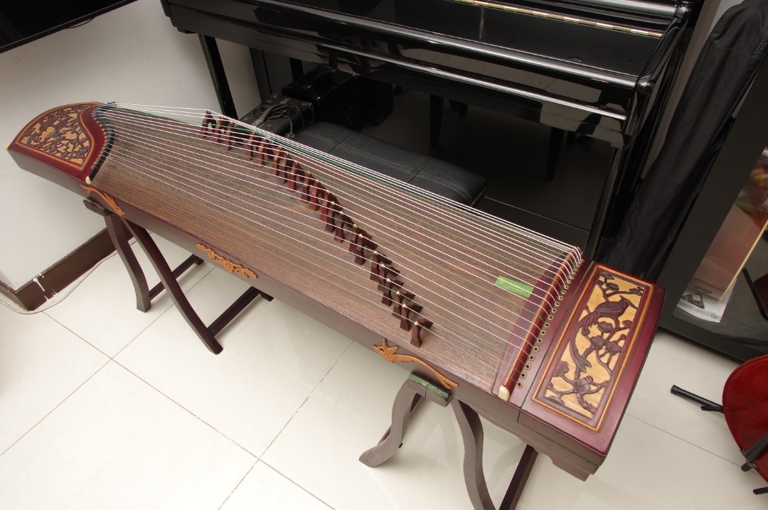 BiQuan GuZheng w New Strings installed (made in YangZhou), Hobbies