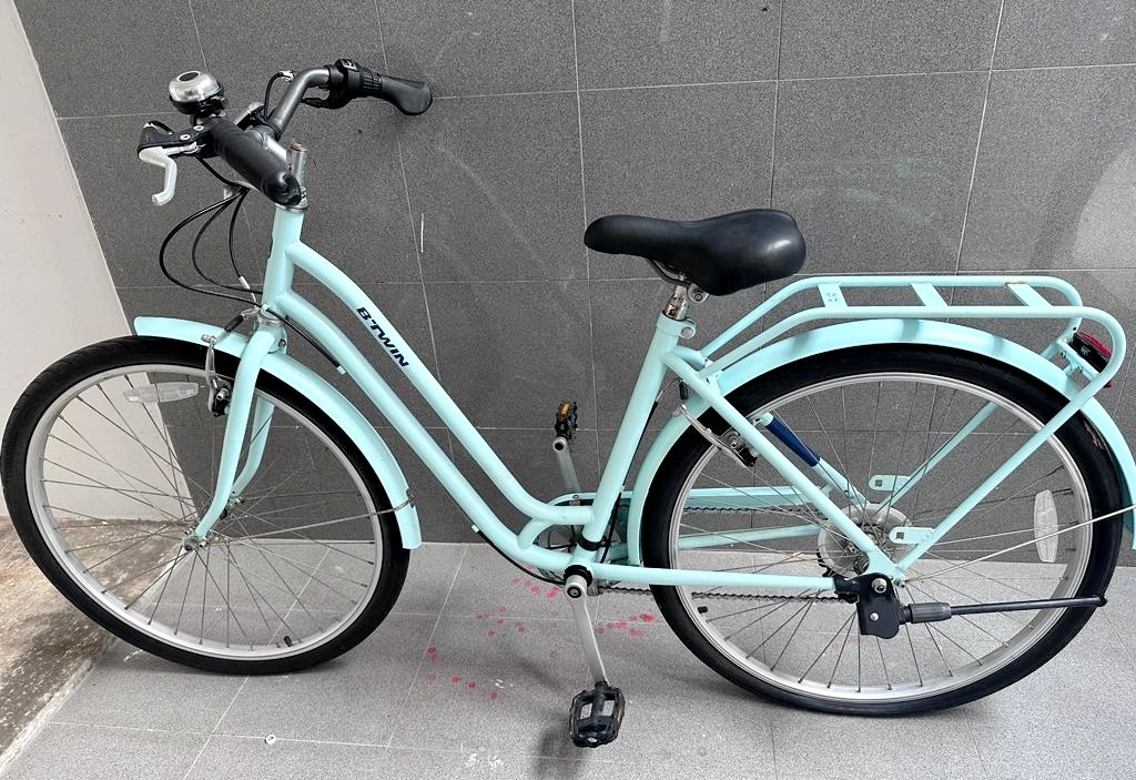 Btwin elops 4 city bike top