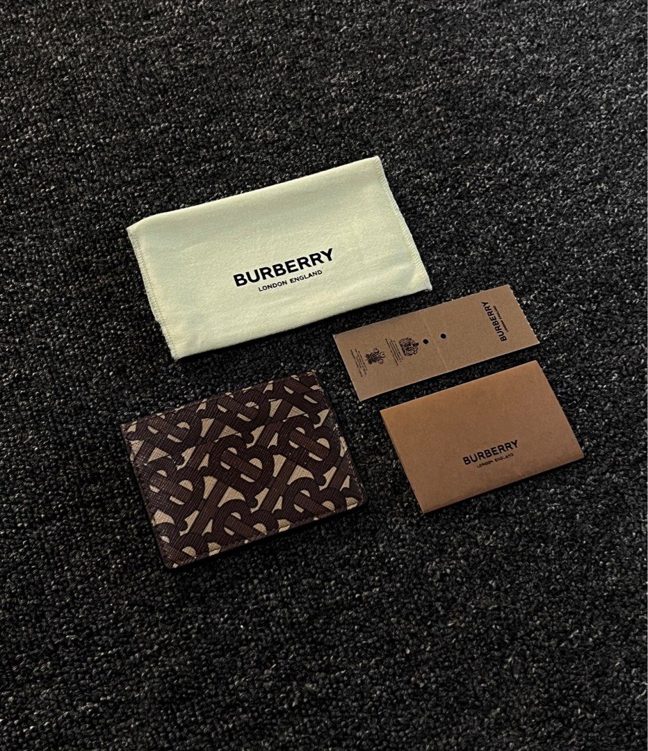 Burberry badge hot sale holder