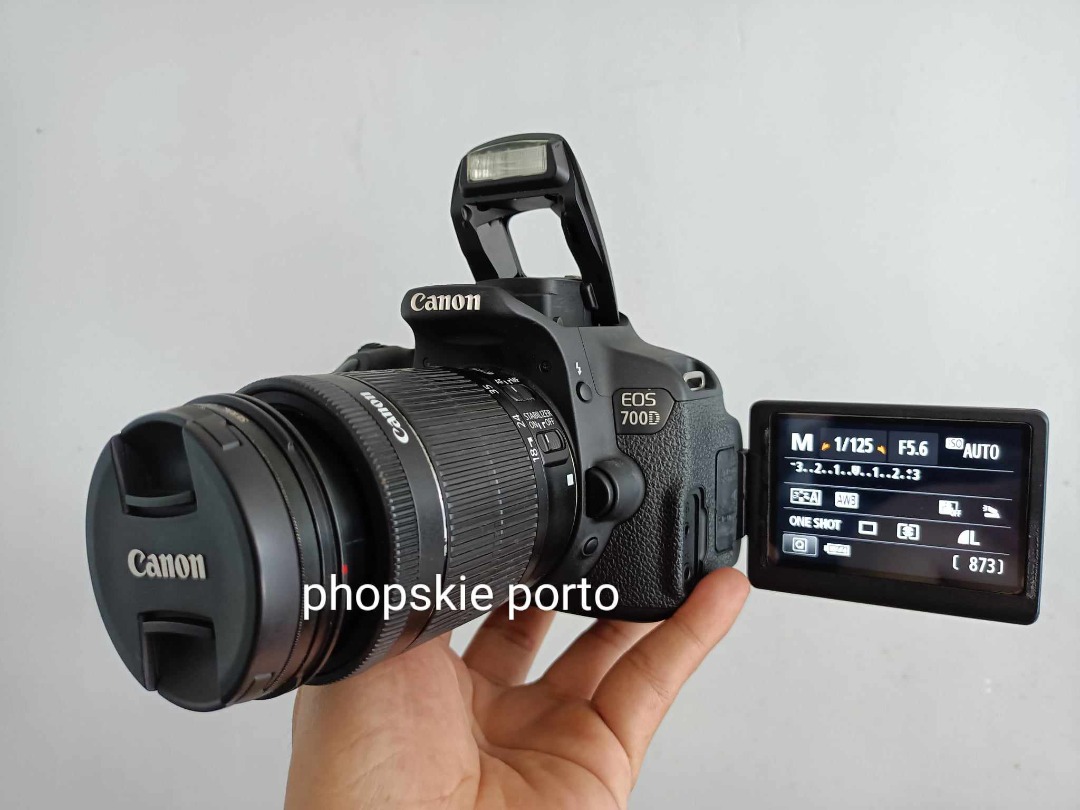 Canon EOS DSLR 700D with kit lens articulating touch screen good for