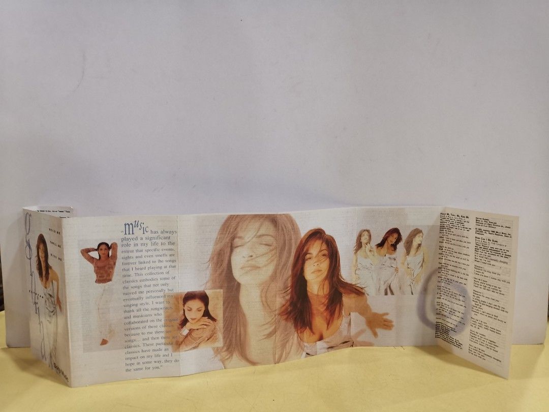 (Cassette) GLORIA ESTEFAN Hold Me, Thrill Me, Kiss Me, Hobbies & Toys