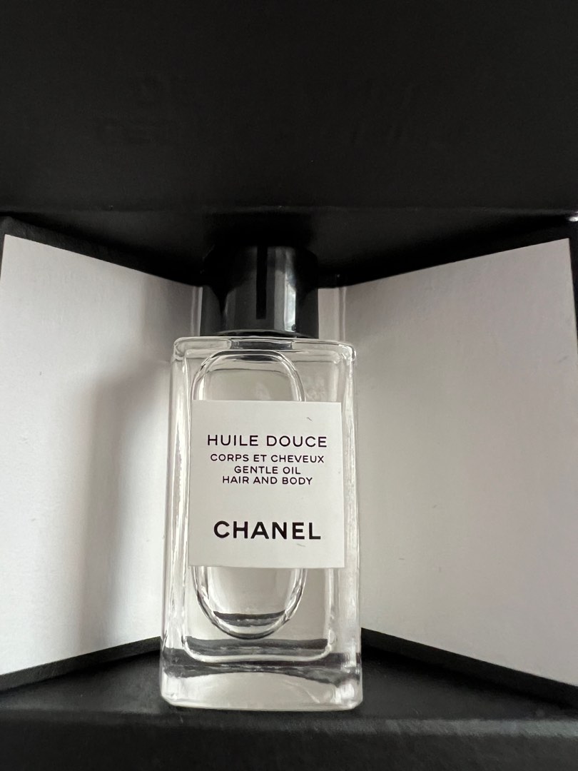 Chanel HUILE DOUCE GENTLE OIL, 美容＆個人護理, 沐浴＆身體護理, 沐浴及身體護理- 身體護理- Carousell