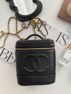 Chanel Gabrielle mini WOC, 名牌, 手袋及銀包- Carousell