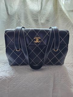100+ affordable looking for chanel For Sale, Bags & Wallets