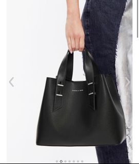 🔥Chanel 23B Hobo Bag Medium Black🔥, Luxury, Bags & Wallets on Carousell