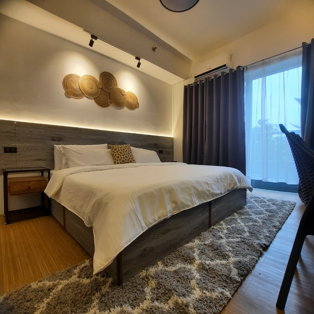 Hotel Inspired Living Condo Fully Furnished near McKinley, BGC, ARCA