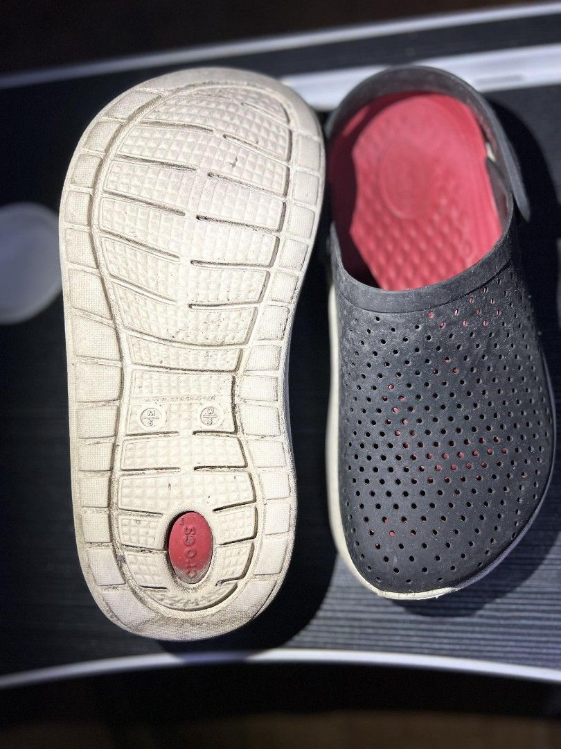 CROCS LITE RIDE Women s Fashion Footwear Slippers and slides on