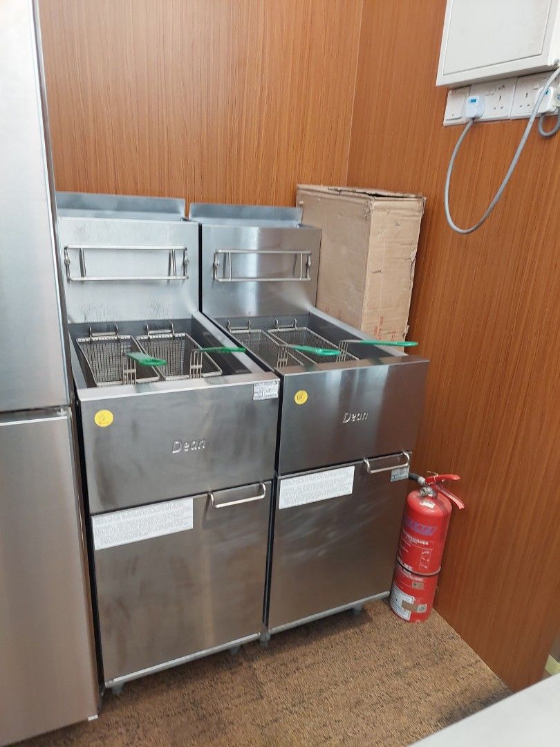 Dean Deep Fryer, TV & Home Appliances, Kitchen Appliances, Other