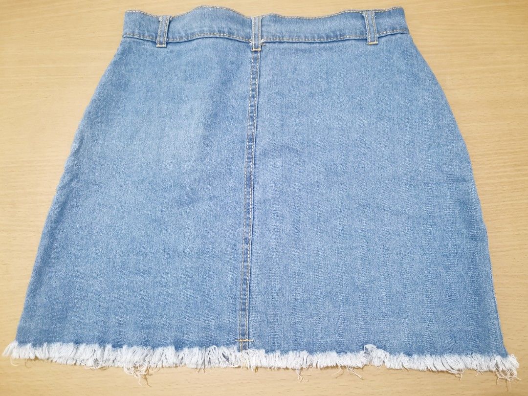 Denim Skirt (Category: Skirts) located in Davao. Submitted by allthatstuff (Listing ID 1258554789, Image 2). Description: Used only a few times, no flaws/issues L 15 inches, W 14 (when laid flat) Payment plus SF.