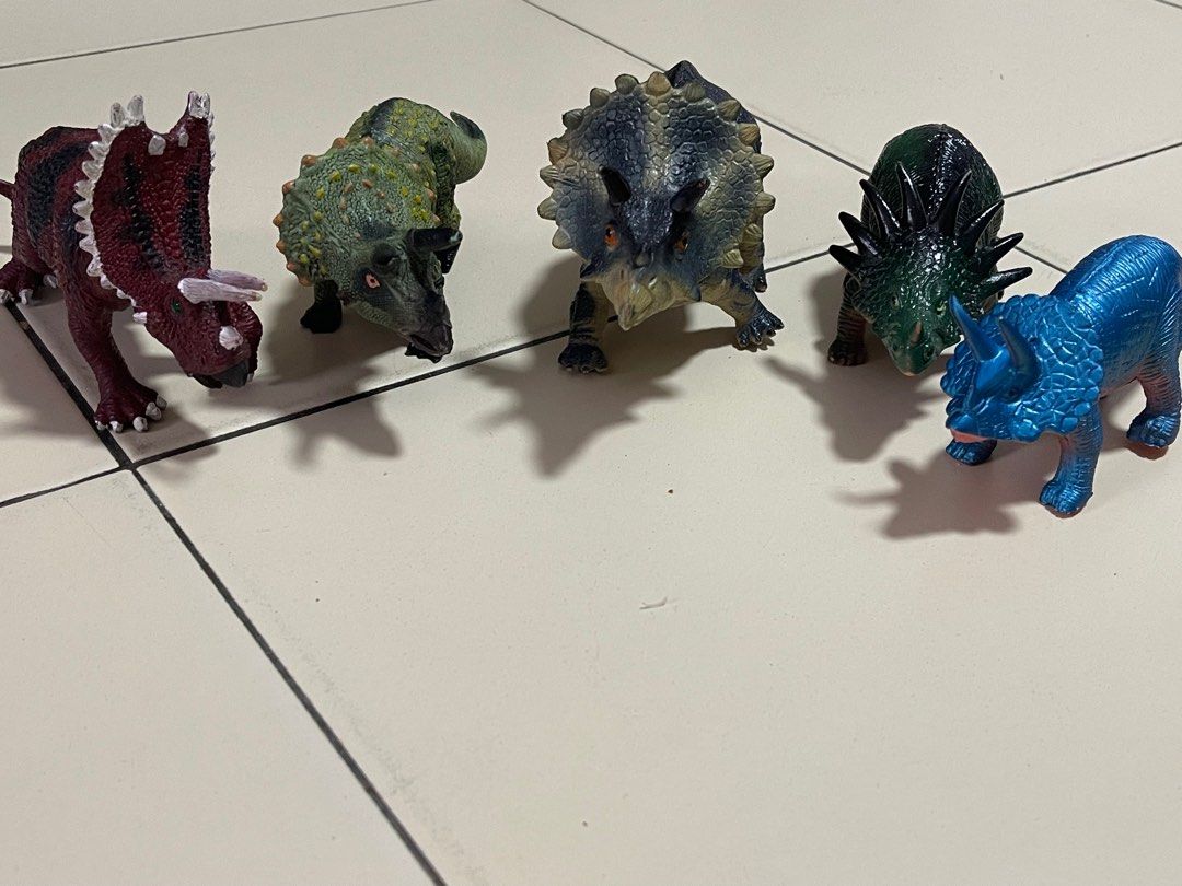 Dinosaurs (Category: Toy Figures) located in Singapore. Submitted by shani2705 (Listing ID 1258675607, Image 3). Description: Still in very good condition Preferred self collect or meet ups only Selling in sets….