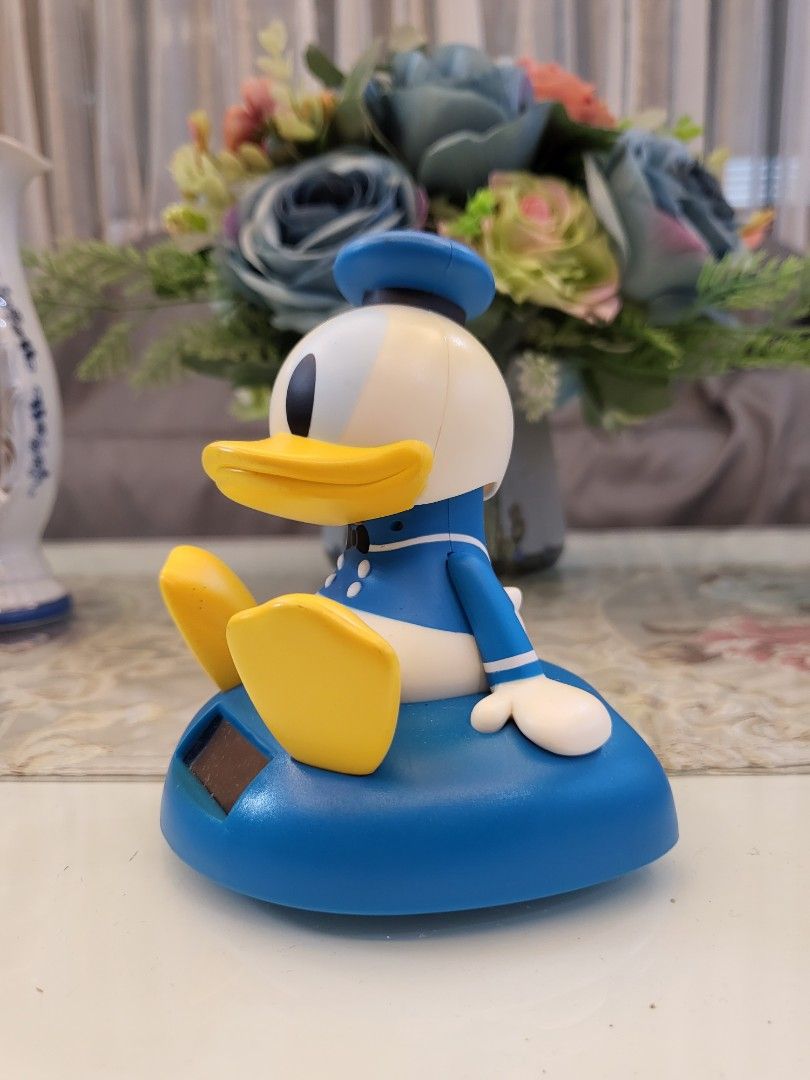 Donald Duck Solar Powered Wobbling Head Display (Category: Figurines & Statues) located in San Fernando. Submitted by jpmarketplace2023 (Listing ID 1258630005, Image 3). Description: -Donald Duck solar powered wobbling head display for only PHP180 -Authentic from Japan.
