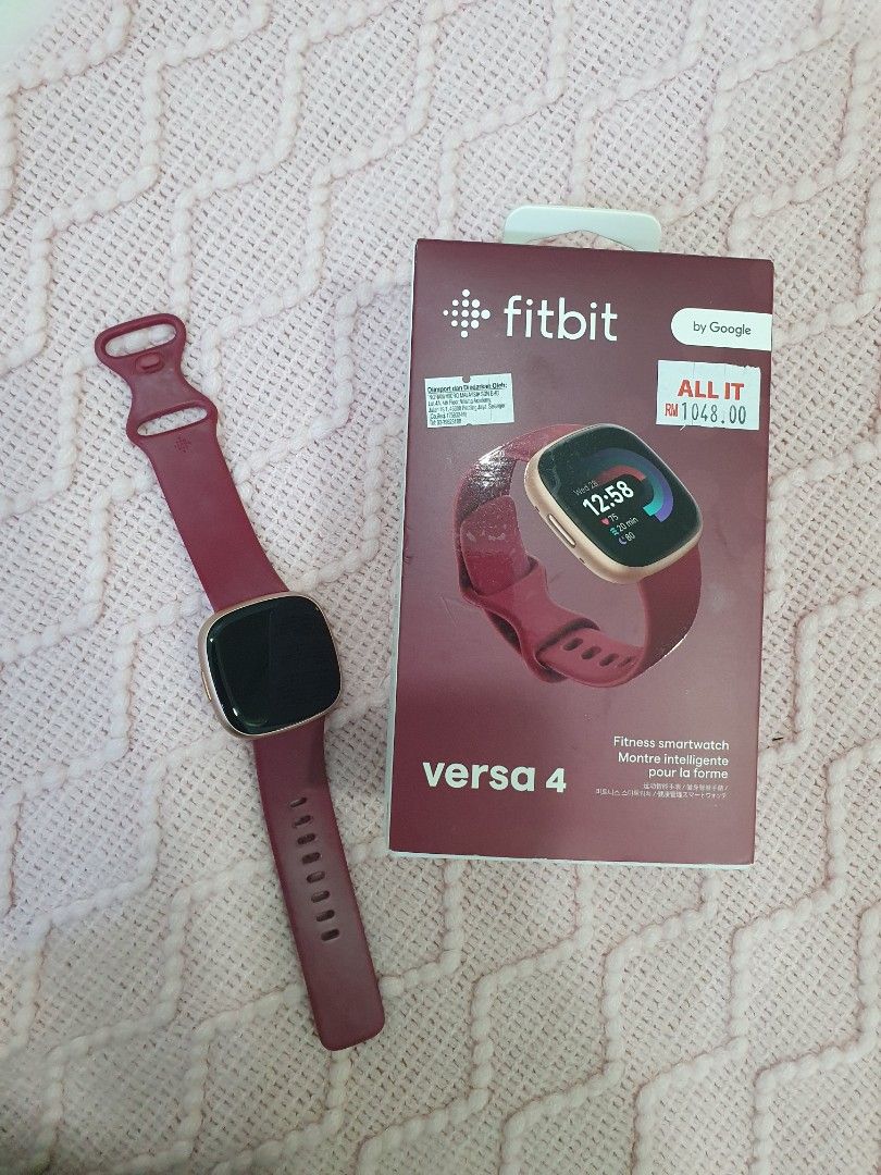 Fitbit discount versa maroon