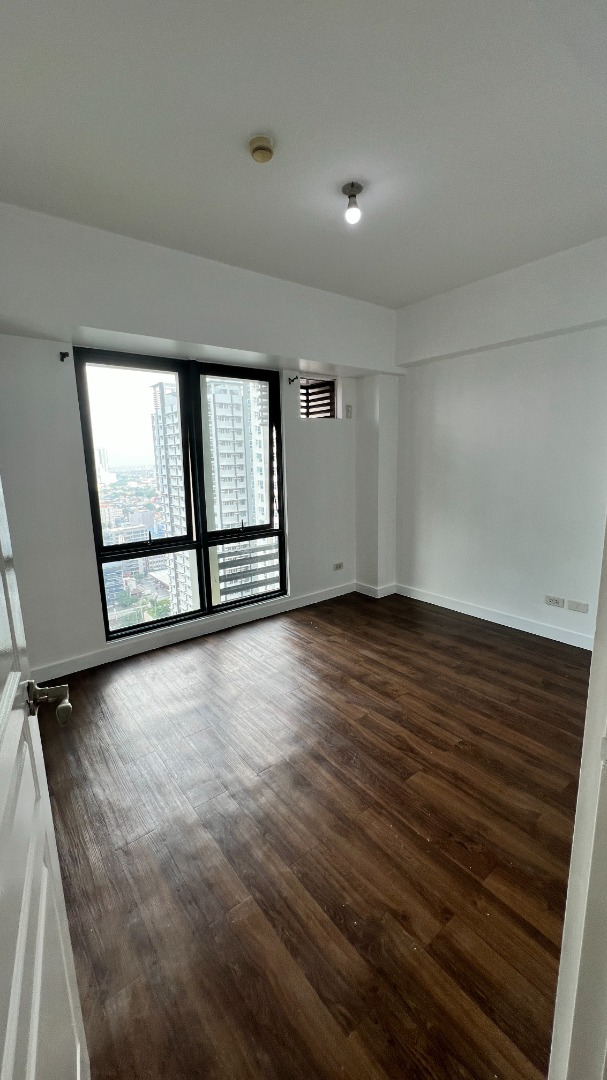 For Rent Flair Towers 2BR Bare, Edsa Reliance Mandaluyong City, Property, Rentals, Apartments