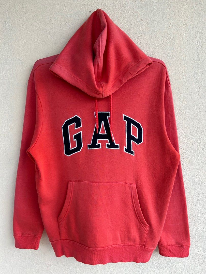 Red hoodie gap top