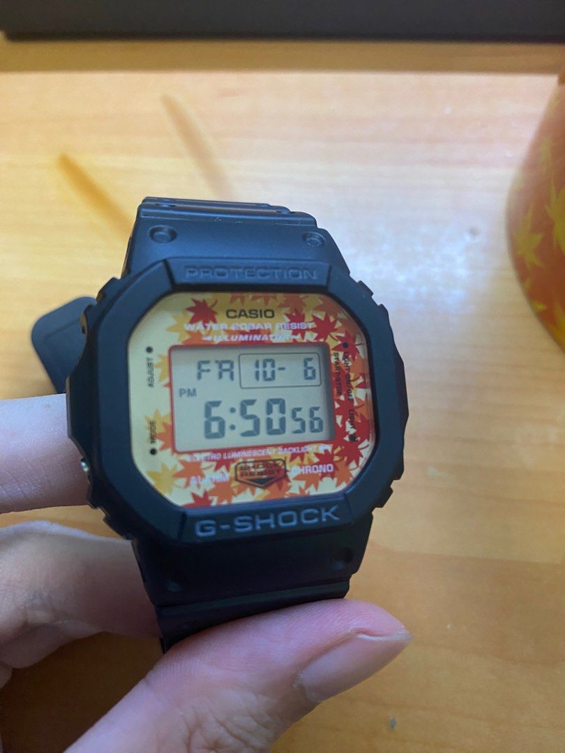 G-shock dw-5600 紅葉楓葉DW-5600TAL-1JR, 名牌, 手錶- Carousell