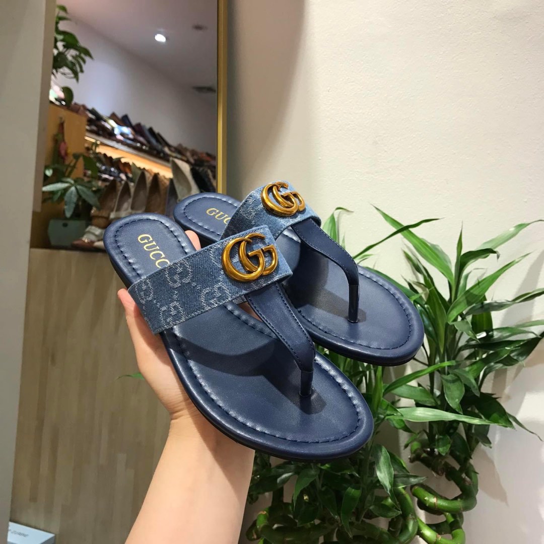 Flat Sandals Gucci for Women | Modalova