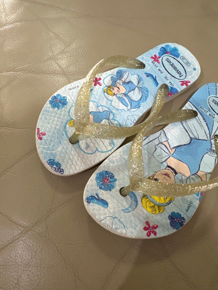 Havaianas cinderella best sale flip flops