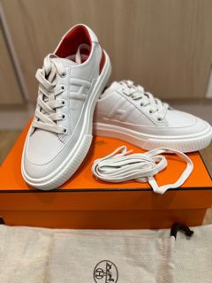 (Category: ) located in . Submitted by bag_lovers (Listing ID 1258660351, Image 1). Description: .