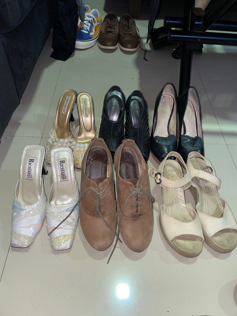 High Heels dan Wedges Nine West Crocs Yongki Komaladi payet