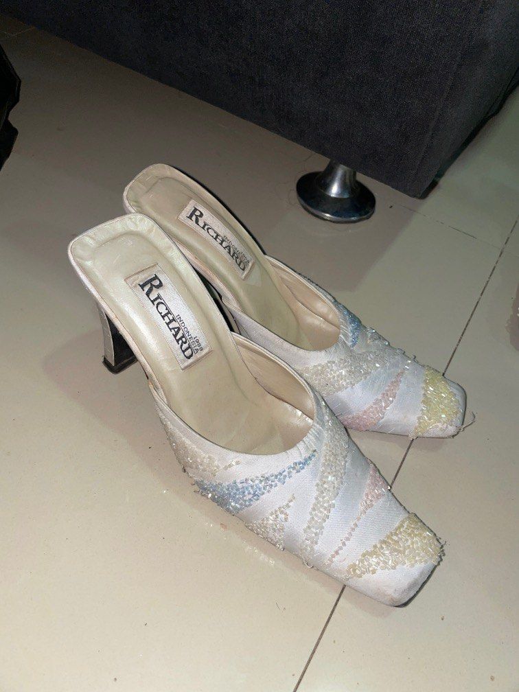 High Heels dan Wedges Nine West Crocs Yongki Komaladi payet Richard