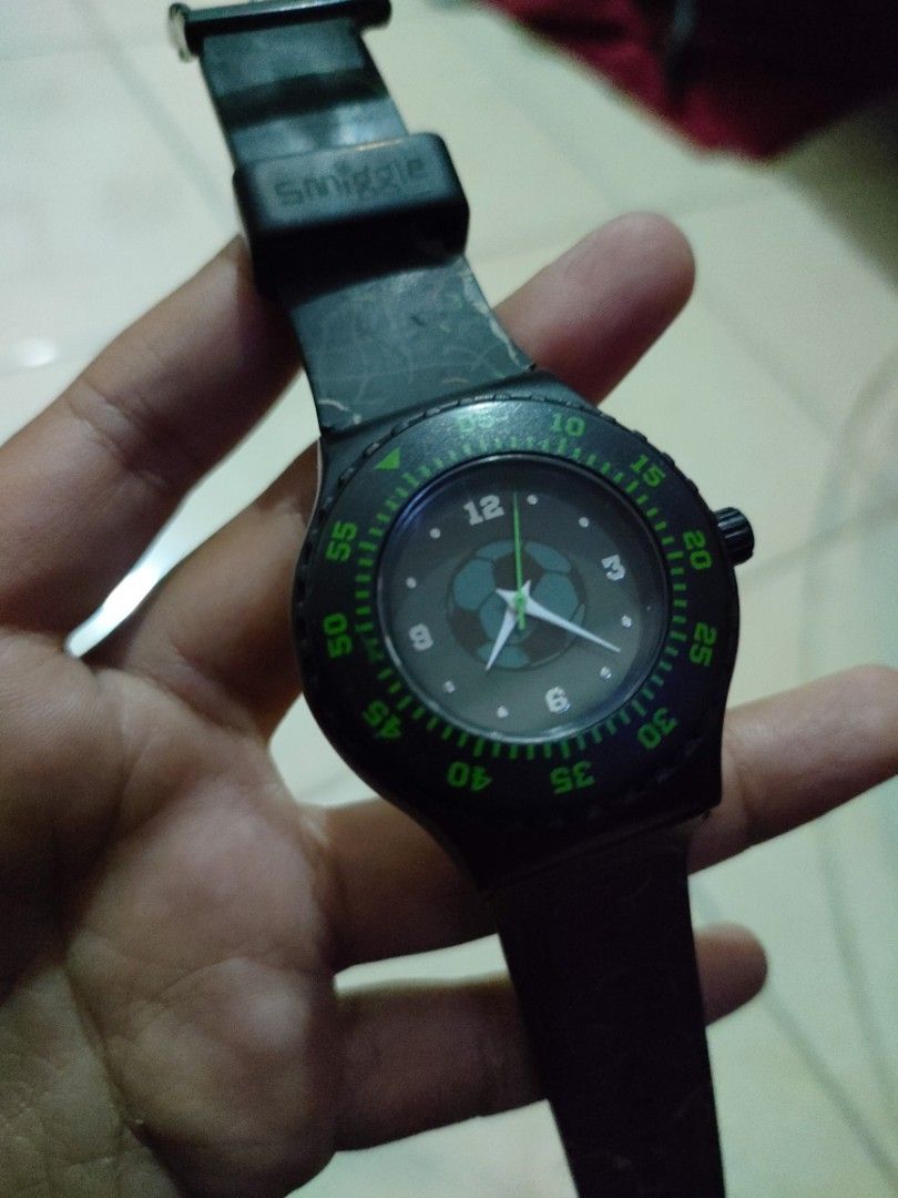 Jam tangan anak smiggle Fesyen Pria Jam Tangan di Carousell