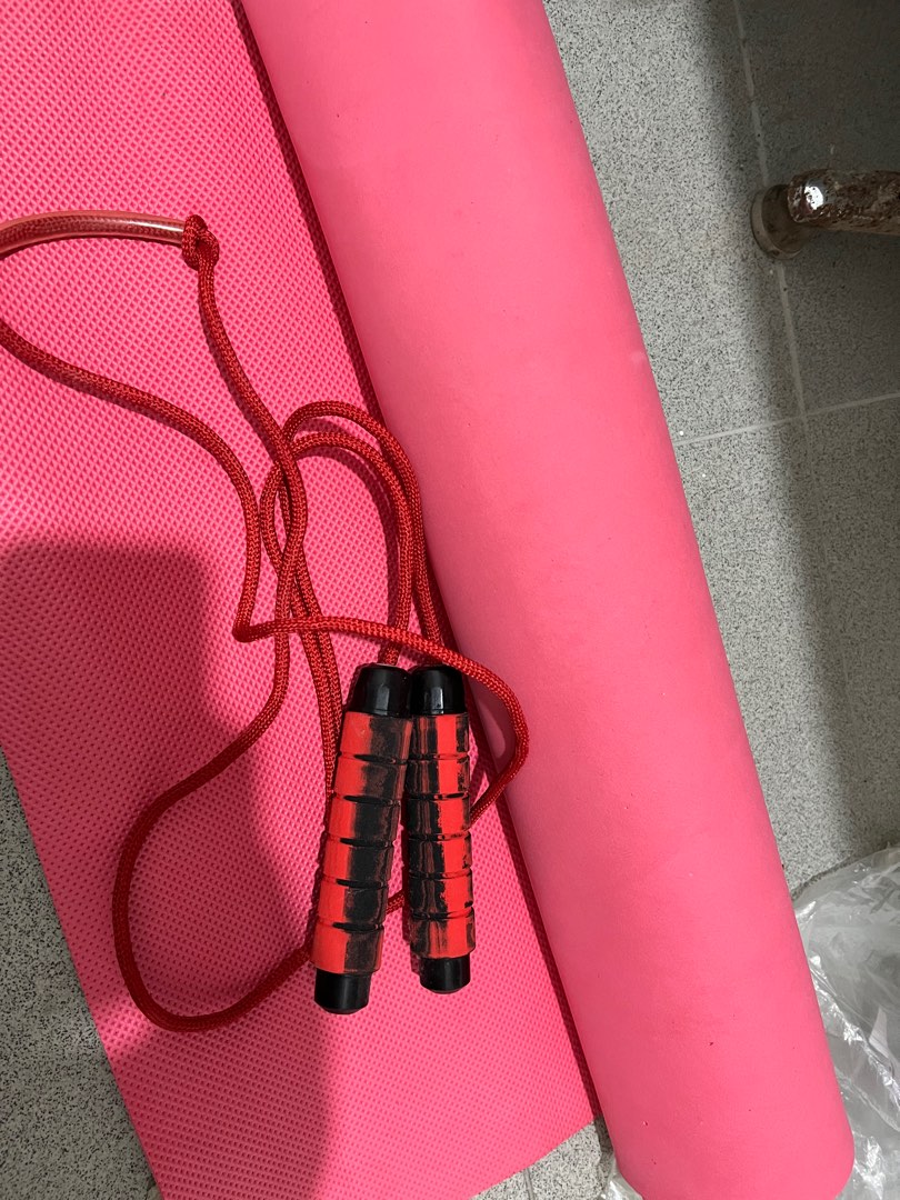 JUMPING ROPE & YOGA MAT, Sports Equipment, Exercise & Fitness, Cardio